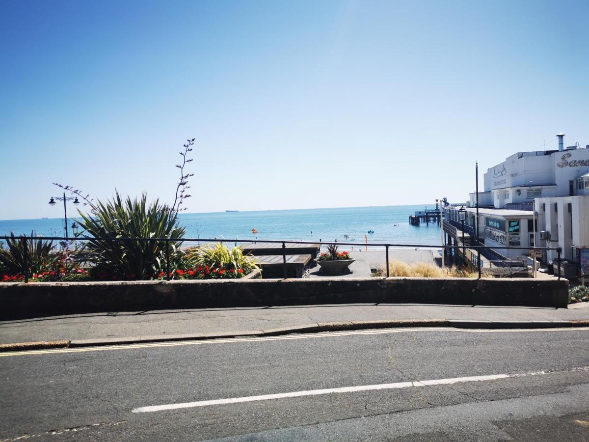 Royal Pier Hotel Sandown Exterior photo