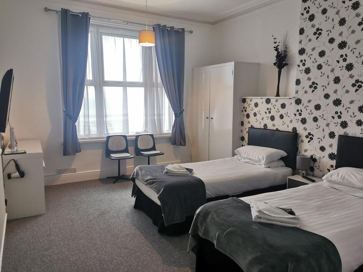 Royal Pier Hotel Sandown Exterior photo