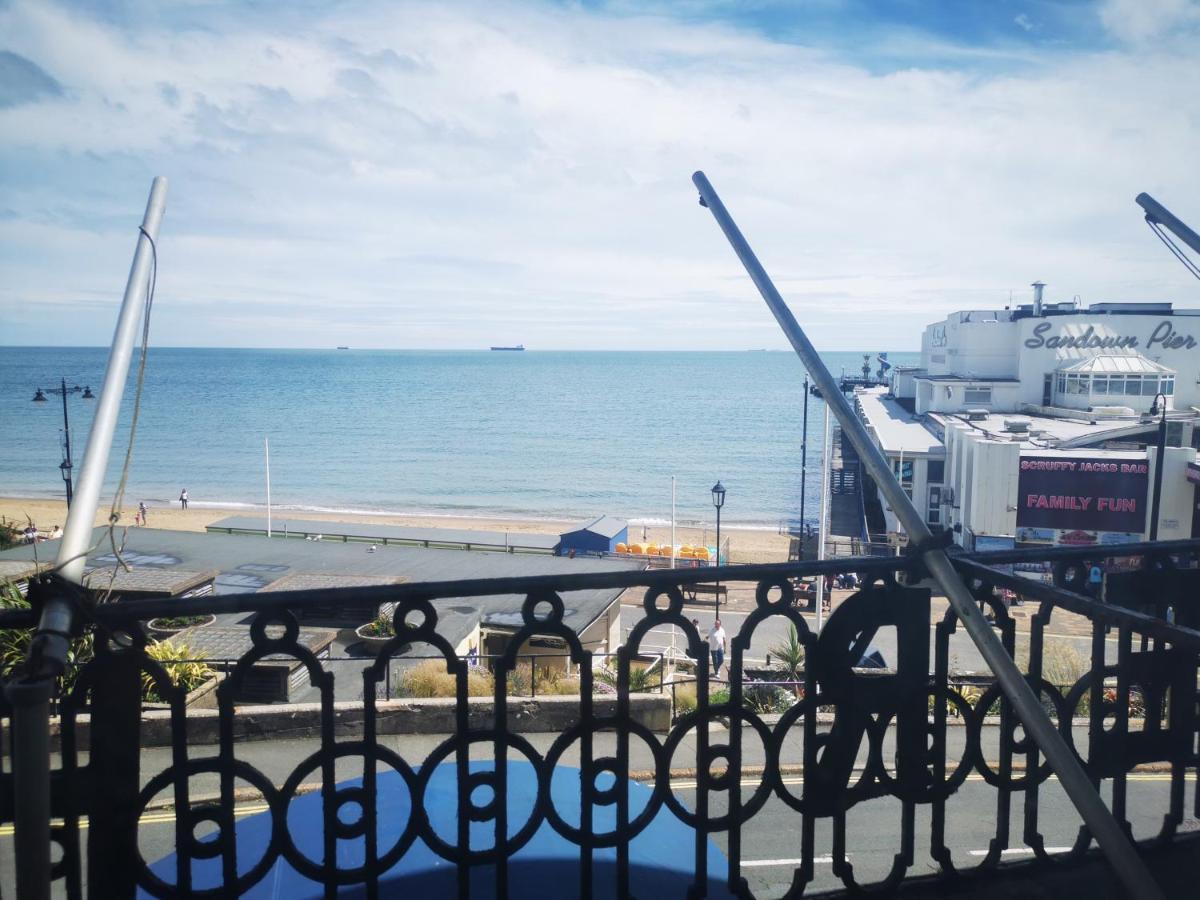Royal Pier Hotel Sandown Exterior photo